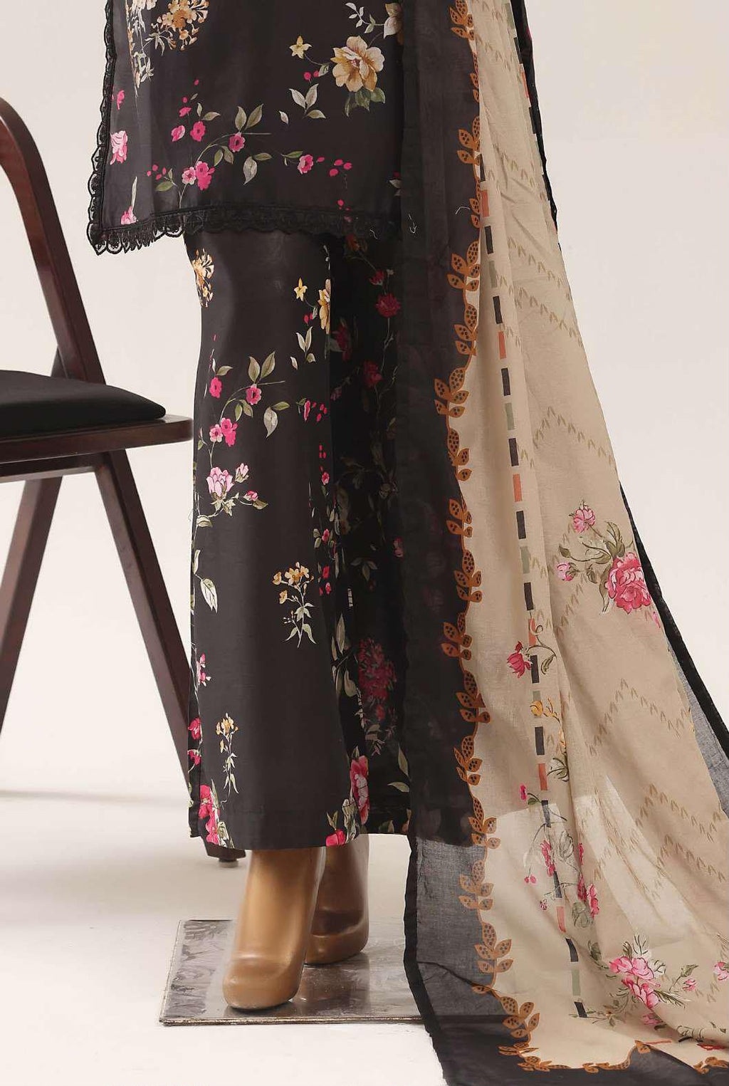 SADABAHAR | Festive Embroidered Lawn 3-Piece Stitched Suit – VSB01