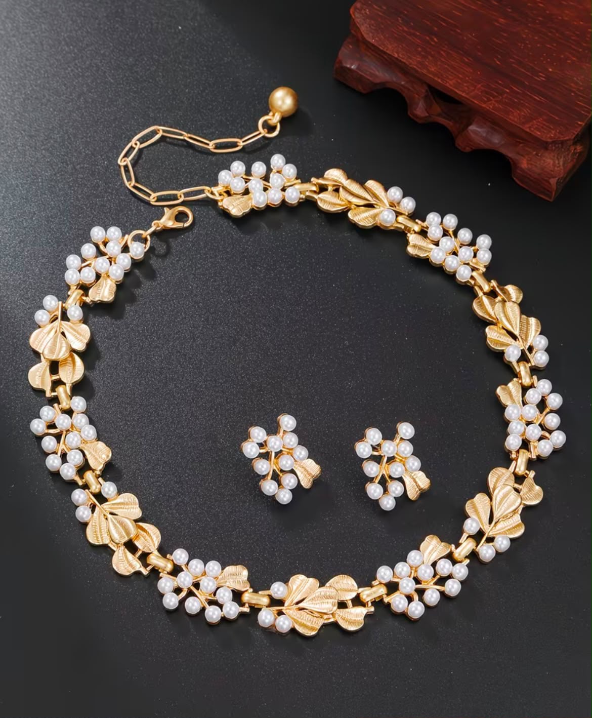 Floral Faux Pearl Clavicle Accessory & Stud Earring Set