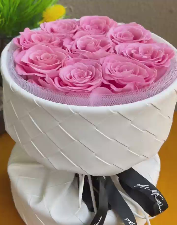 Leather Bouquet of Eternal Glitter Roses – 9 Preserved Roses - PINK
